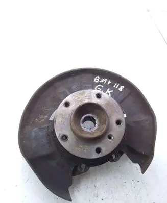 Rear wheel hub