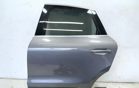 Porsche Macan (95B) Rear door 