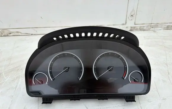 BMW 5 F10 F11 Speedometer (instrument cluster) 9342809