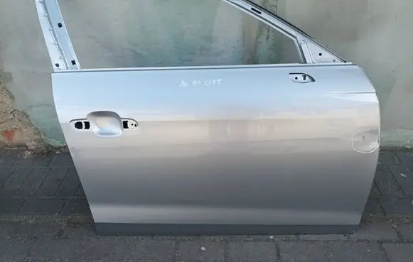 Audi A4 S4 B9 8W Front door