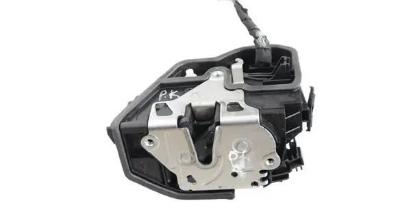 BMW 4 F36 Gran coupe Front door lock 7202145
