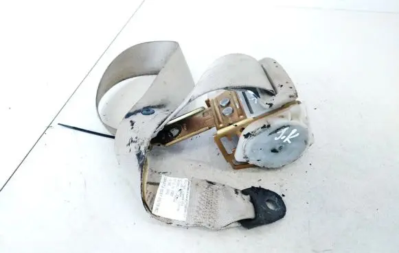 Mitsubishi Galant Rear seatbelt