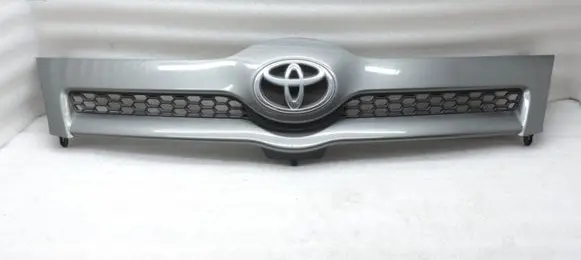 Toyota Corolla Verso AR10 Front grill 531110F901