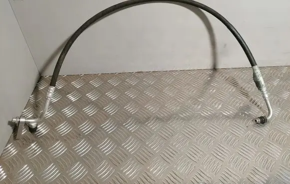 Volkswagen Golf III Air conditioning (A/C) pipe/hose 1H1820741B