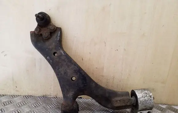 Opel Antara Front lower control arm/wishbone 96819162