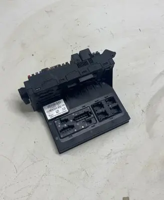 Mercedes-Benz E W211 Fuse box set 2115453101