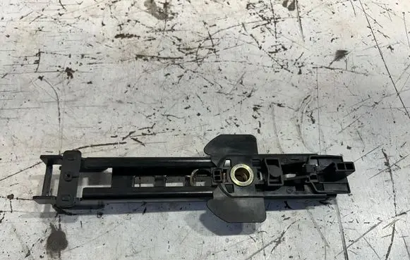 Volkswagen Touareg I Other exterior part 7L0857819F