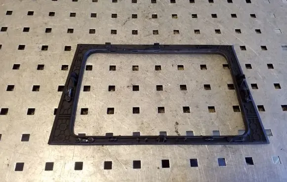 Volkswagen Golf VI Radio/GPS head unit trim 5K0858063