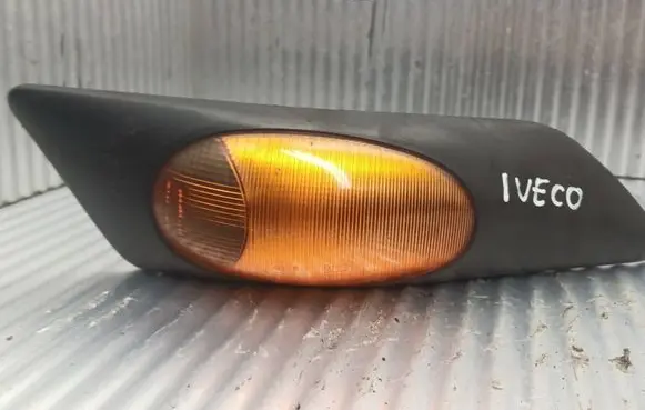 Iveco Daily 35 - 40.10 Front fender indicator light 500322577 0213800 0218800