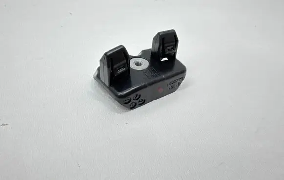Tesla Model Y Front bumper mounting bracket 1493773