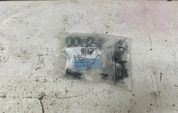 Audi A3 S3 8V Fender mounting bracket 8V0098625A