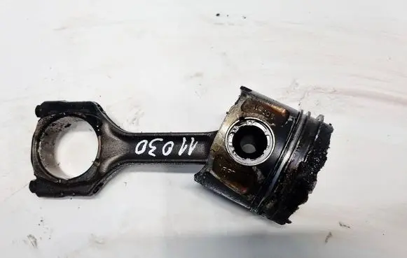 Fiat Freemont Piston with connecting rod 