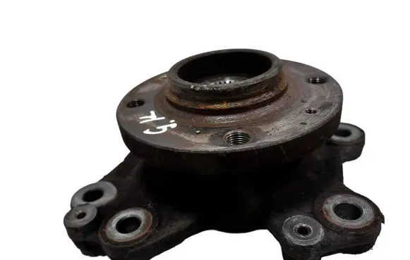 Citroen DS5 Rear wheel hub 9670245680