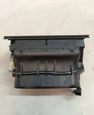 BMW 5 E39 Dash center air vent grill 8367150