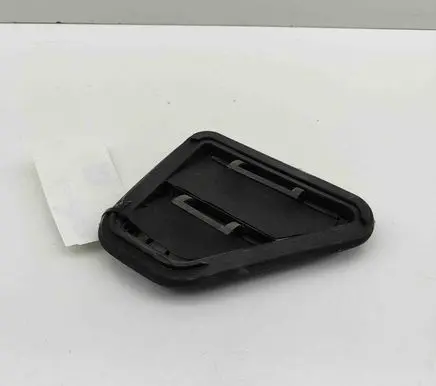 Porsche Boxster 986 Quarter panel pressure vent 6N0819466