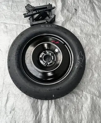 Jeep Cherokee R17 spare wheel 
