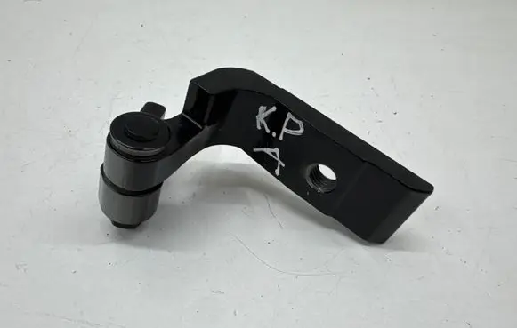 BMW 1 F40 Rear door lower hinge 5A1FCB1