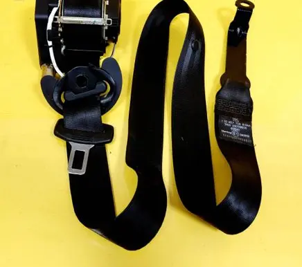 Volkswagen Touran I Front seatbelt 040502