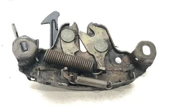 Nissan Altima Engine bonnet/hood lock/catch 