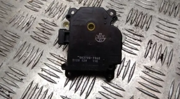 Toyota Prius (XW20) A/C air flow flap actuator/motor 0637007960