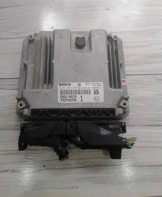 Toyota Yaris Engine control unit/module ECU 0281015385