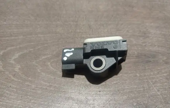Volvo S80 Airbag deployment crash/impact sensor 31264395