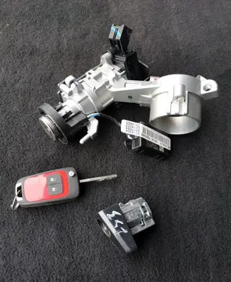 Opel Mokka X Ignition lock 23276089