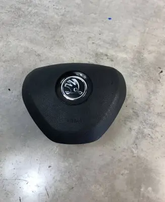 Steering wheel airbag