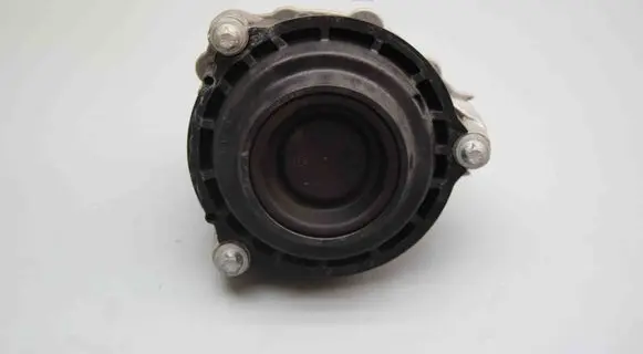Engine mount bracket