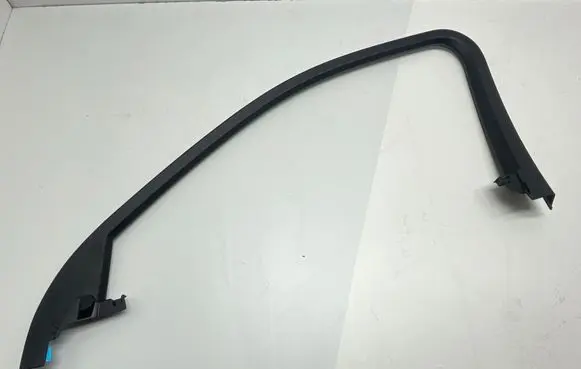 Audi Q3 F3 Front door glass trim molding 83A867610