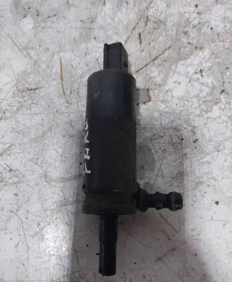 Skoda Octavia Mk2 (1Z) Headlight washer pump 3B7955681