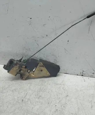 Volvo S40, V40 Front door lock (next to the handle) 