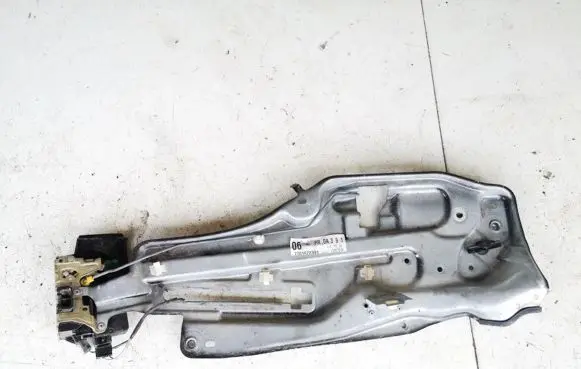 Renault Laguna I Rear door lock 7701672391