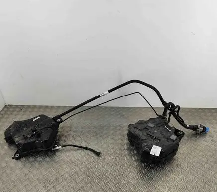 BMW 4 G22 G23 G24 G26 AdBlue liquid reservoir 7454344 7454338