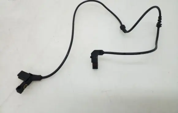 Mercedes-Benz GLK (X204) Brake pads wear sensor A2045408605