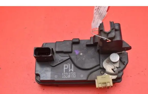 Opel Zafira B Rear door lock 13210739PW