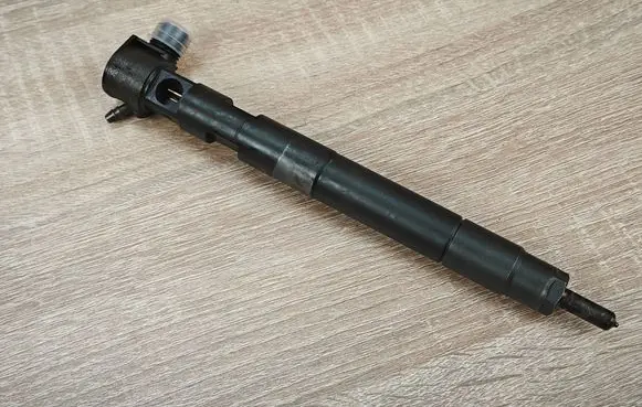 Chevrolet Captiva Fuel injector 28264951