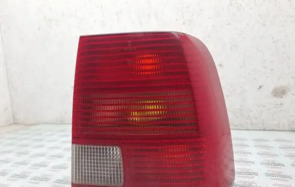 Volkswagen PASSAT B5 Rear/tail lights 3B5945096G