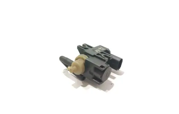 Audi A4 S4 B8 8K Turbo solenoid valve