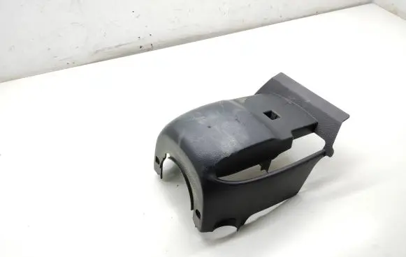Nissan Qashqai Steering wheel column trim
