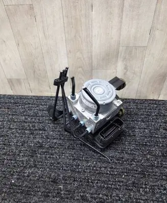 BMW 3 F30 F35 F31 ABS Pump 6891612 6891611
