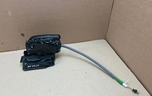 BMW i3 Front door lock 7281938