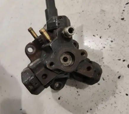 Fuel injection high pressure pump