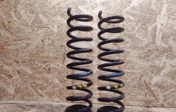 Mercedes-Benz S W140 Front coil spring