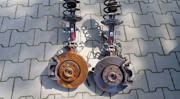 Dacia Sandero III Front wheel hub spindle knuckle