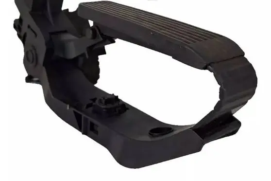 Mercedes-Benz C W203 Accelerator throttle pedal A2113000404