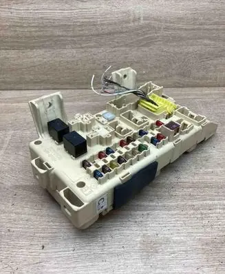 Toyota Previa (XR30, XR40) II Fuse box set 8922144030