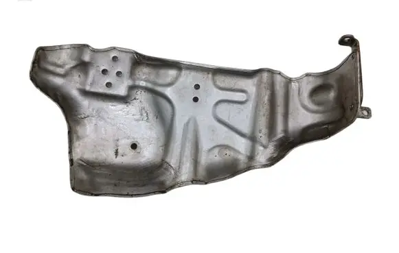 Mercedes-Benz C W204 Heat shield in engine bay 