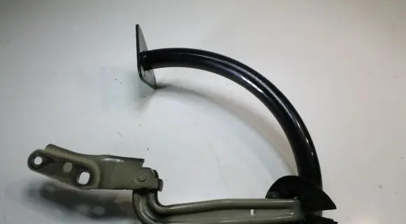 Volkswagen PASSAT B7 Tailgate/trunk/boot hinge 3C5827301B