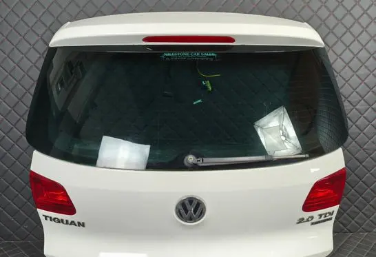 Volkswagen Tiguan Truck tailgate